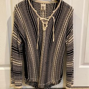 Billabong lightweight pullover/coverup